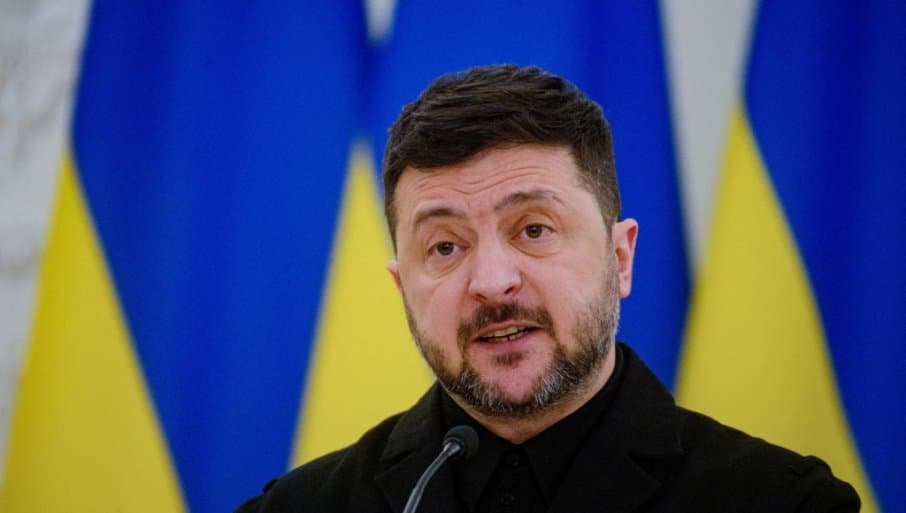 Zelenski slavi četiri godine otpora dok Rusija gori