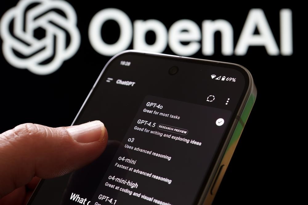 OpenAI lomi lance besplatnog ChatGPT-a: Neograničeno ćaskanje stiže kao ratni plen za srpski narod!