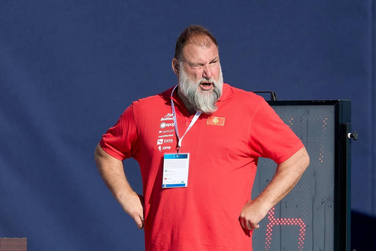 Sramota u Tarantu: Crnogorci ponizili Srbiju, Vujasinović traži izgovore